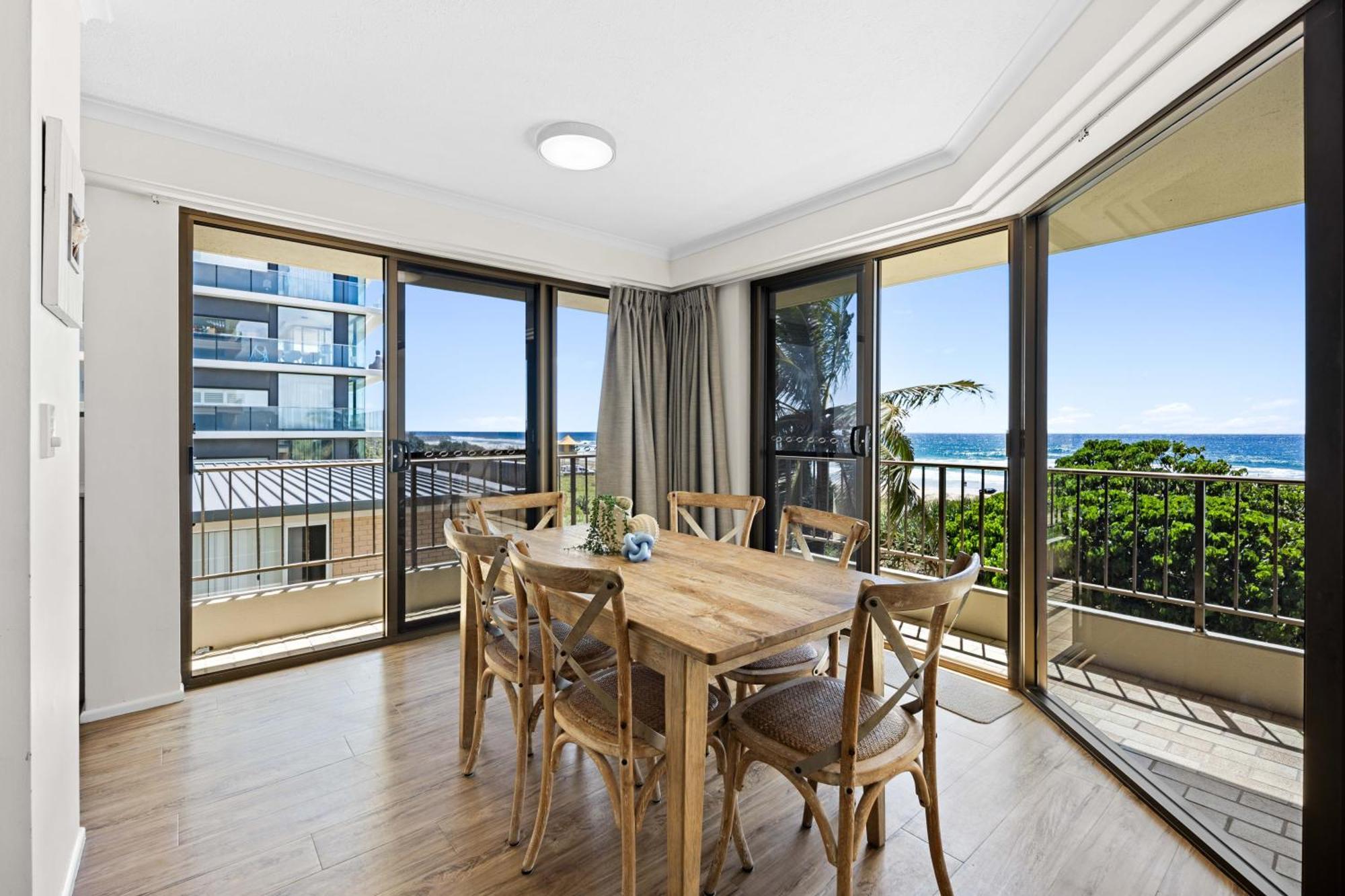 Apartamento Surfside Court - Hosted By Burleigh Letting Gold Coast Exterior foto